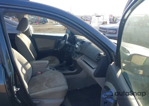 2011 Toyota Rav4 z USA, uszkodzony, nr VIN 2T3JF4DV2BW095191